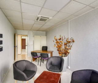 Bureau privé 15 m² 1 poste Coworking Rue Auguste Piccard Saint-Genis-Pouilly 01630 - photo 2